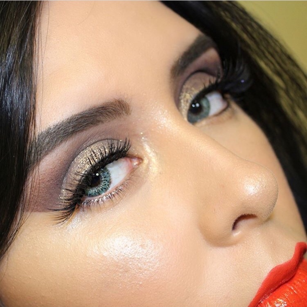 🌹 GORGEOUS EYE COLORED LENSES - EMERALD GREEN
